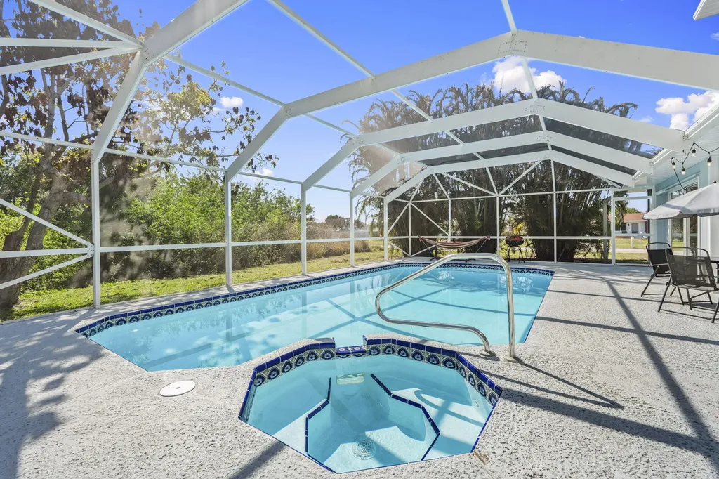 405 NE Midvale Street Port St Lucie FL 34983