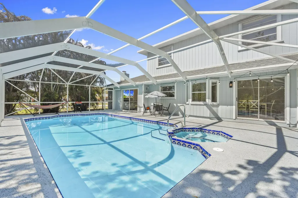 405 NE Midvale Street Port St Lucie FL 34983