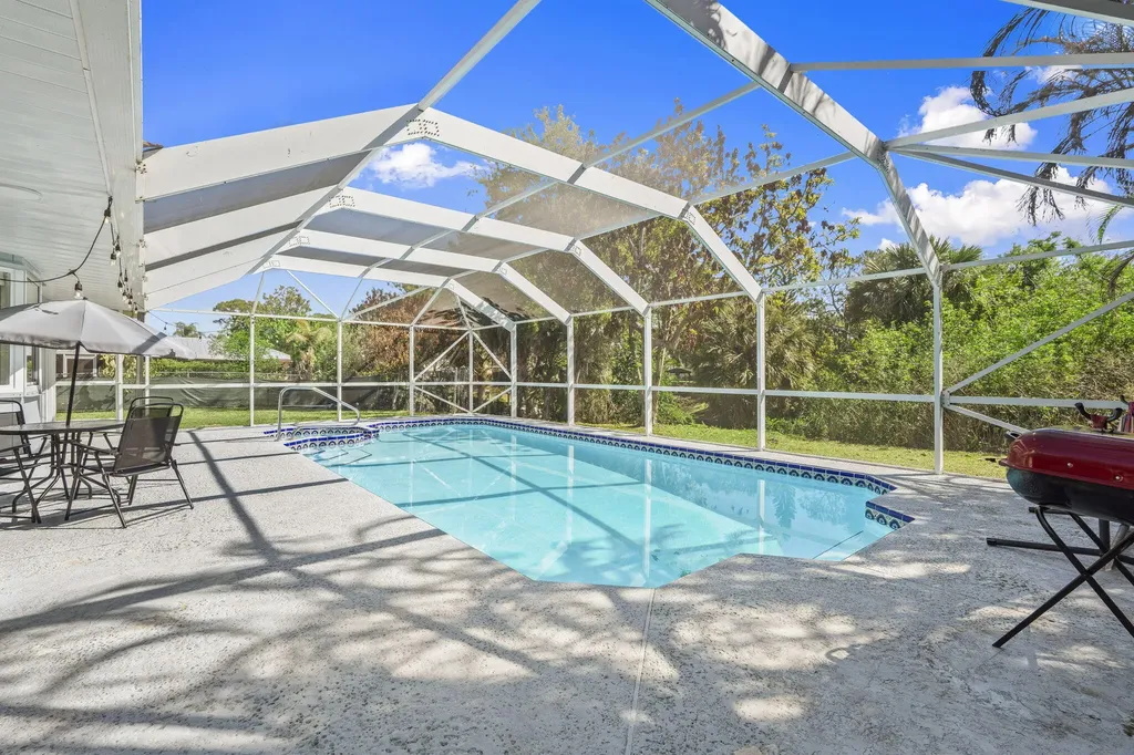 405 NE Midvale Street Port St Lucie FL 34983