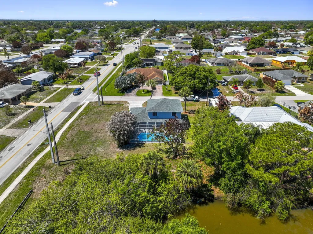 405 NE Midvale Street Port St Lucie FL 34983