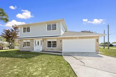 405 NE Midvale Street Port St Lucie FL 34983