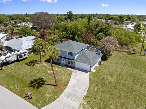 405 NE Midvale Street Port St Lucie FL 34983