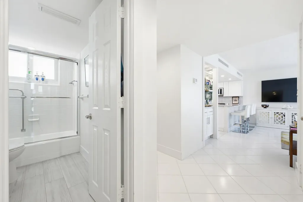 2505 S Ocean Boulevard Palm Beach FL 33480