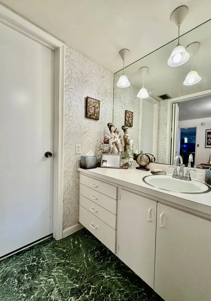 3510 Taft Street Hollywood FL 33021