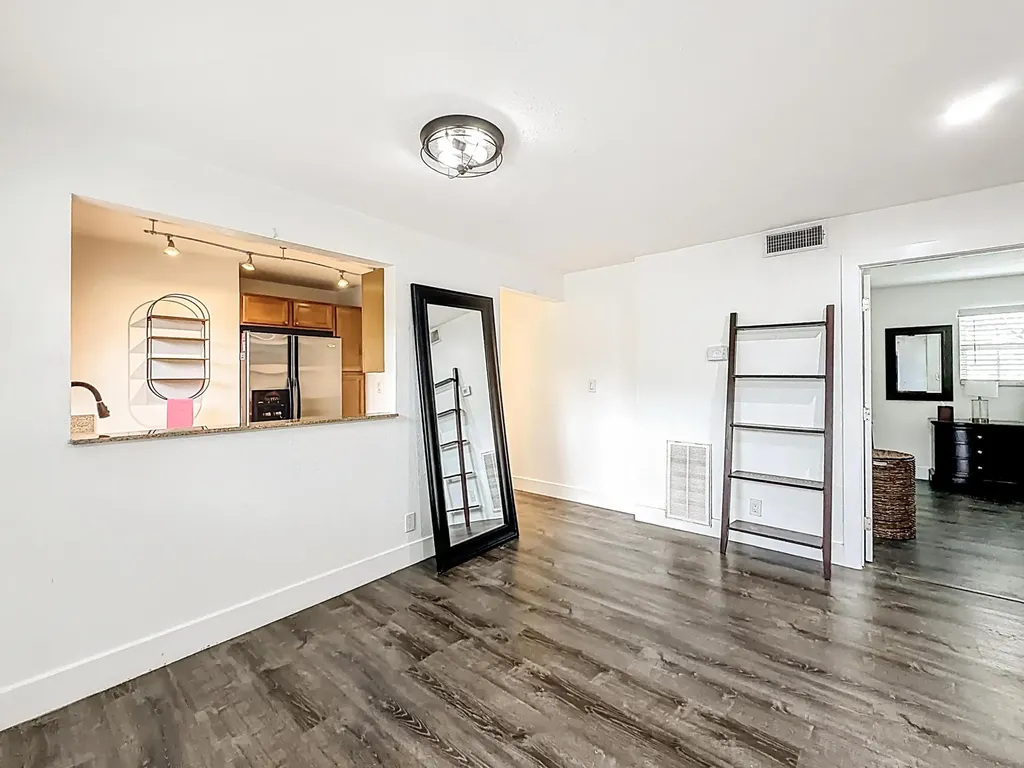 305 SE 11th Avenue Pompano Beach FL 33060