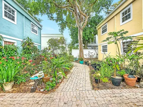 305 SE 11th Avenue Pompano Beach FL 33060