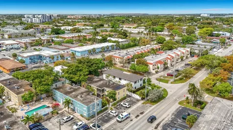 305 SE 11th Avenue Pompano Beach FL 33060