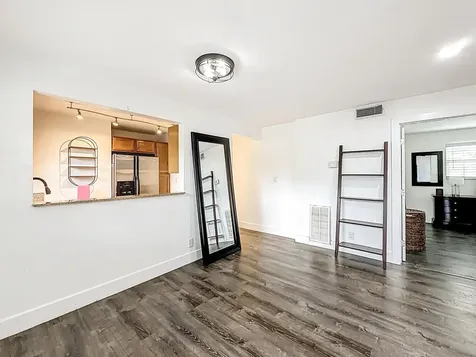 305 SE 11th Avenue Pompano Beach FL 33060
