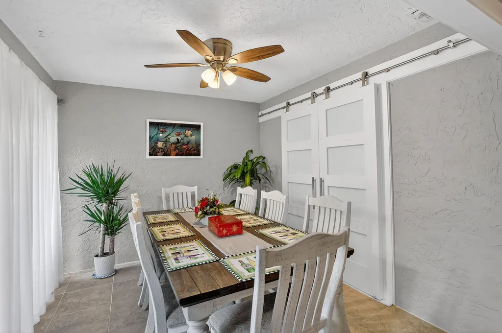 8081 Springtree Road Boca Raton FL 33496