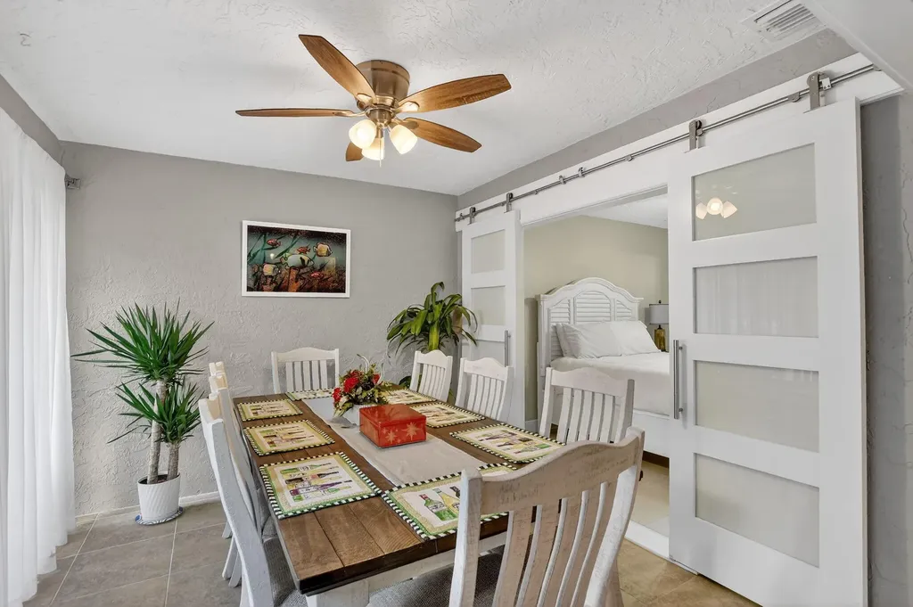 8081 Springtree Road Boca Raton FL 33496