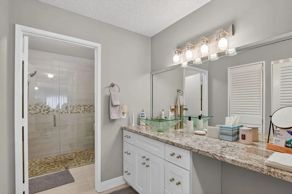 8081 Springtree Road Boca Raton FL 33496