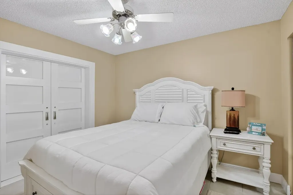 8081 Springtree Road Boca Raton FL 33496