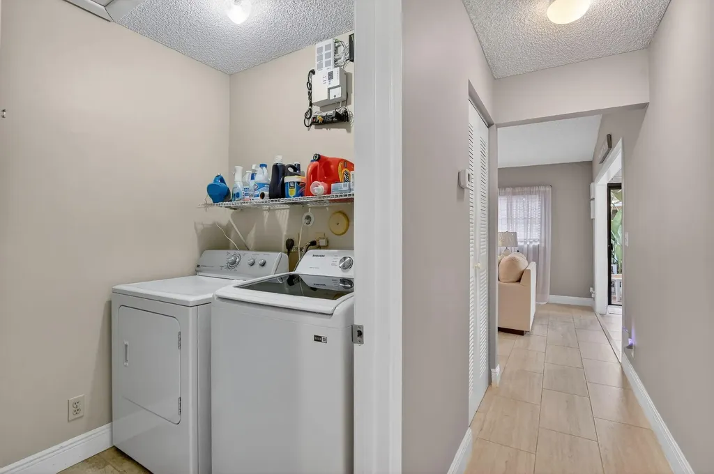 8081 Springtree Road Boca Raton FL 33496