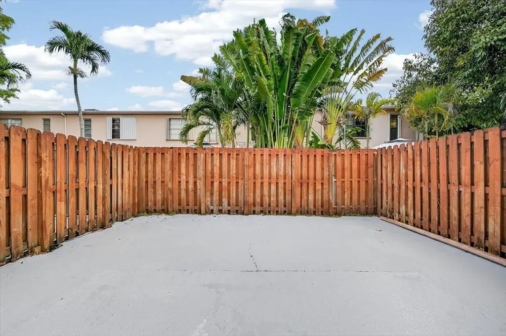 7325 SW 26th Court Davie FL 33314