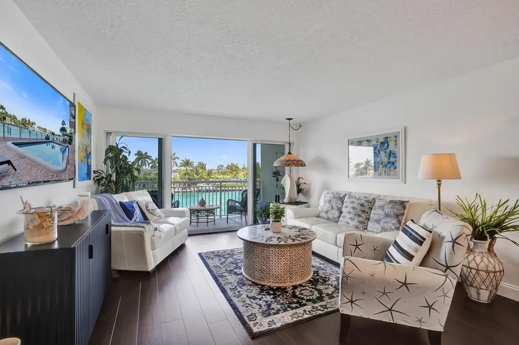 2611 N Riverside Drive Pompano Beach FL 33062