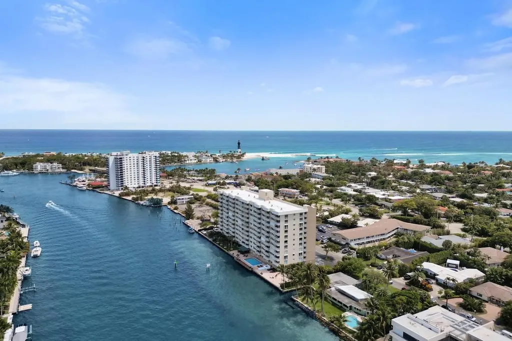 2611 N Riverside Drive Pompano Beach FL 33062