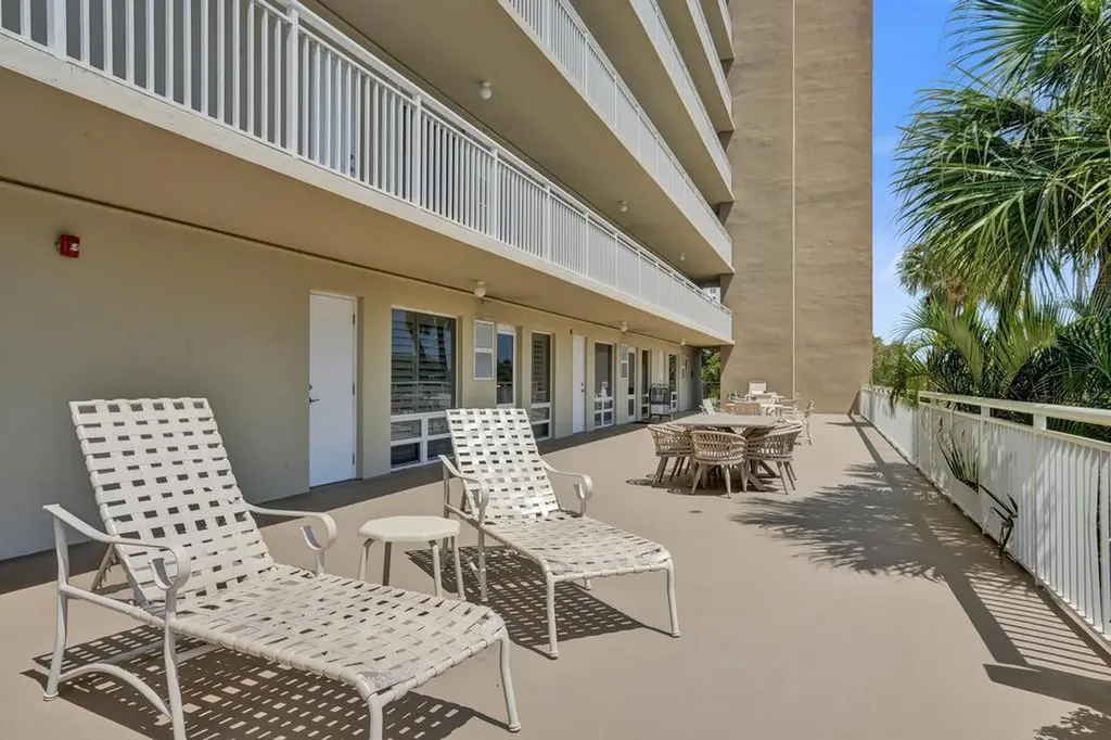 2611 N Riverside Drive Pompano Beach FL 33062