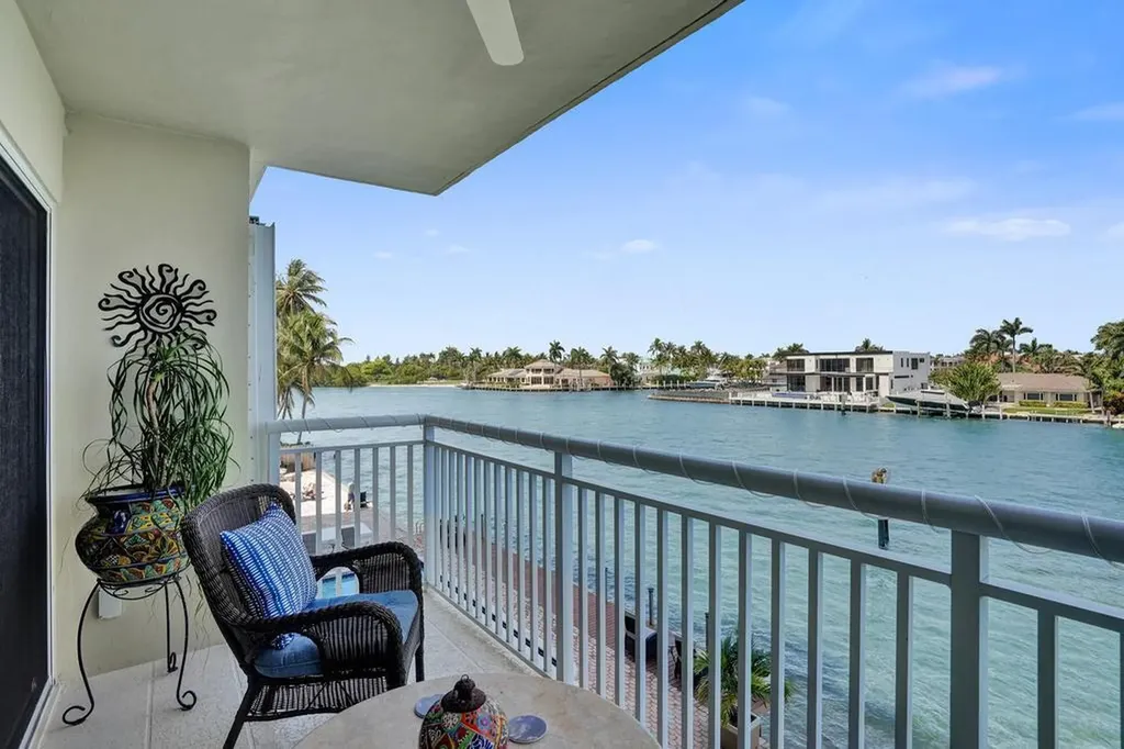 2611 N Riverside Drive Pompano Beach FL 33062