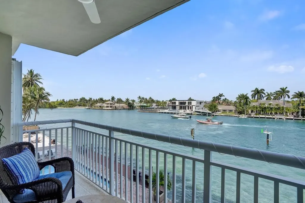 2611 N Riverside Drive Pompano Beach FL 33062