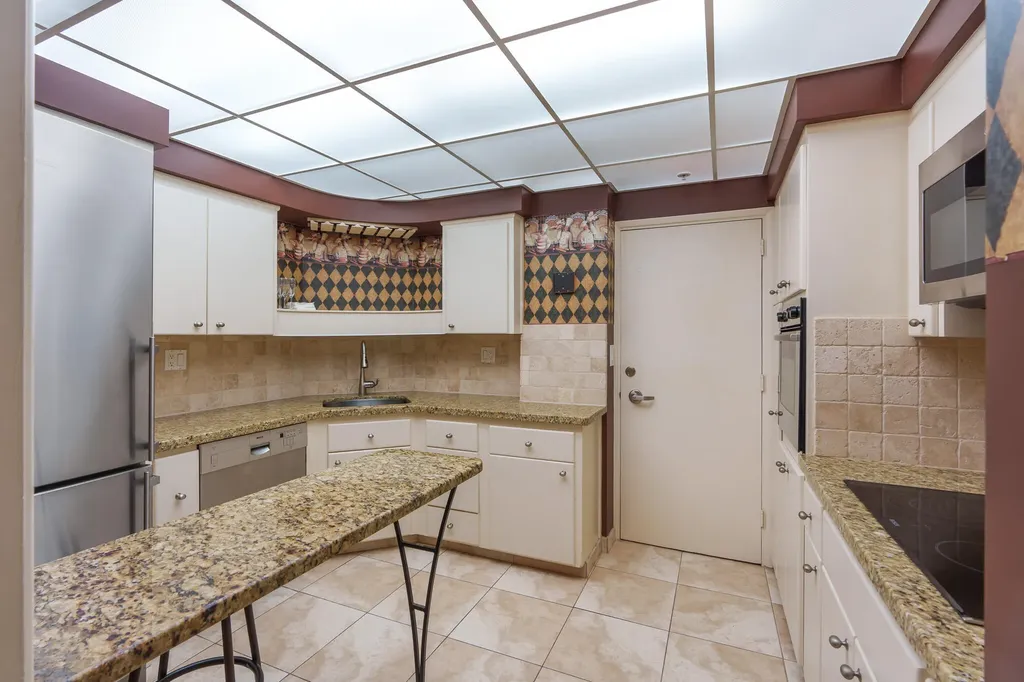 3200 NE 36th Street Fort Lauderdale FL 33308
