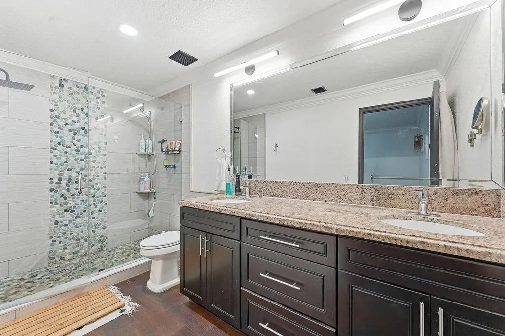 3221 Johns Place Palm Springs FL 33461