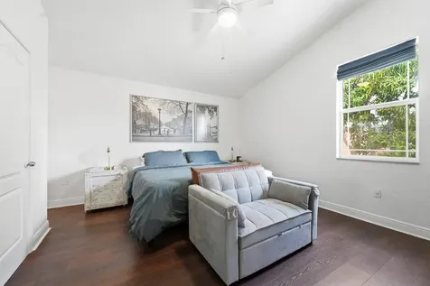 3221 Johns Place Palm Springs FL 33461