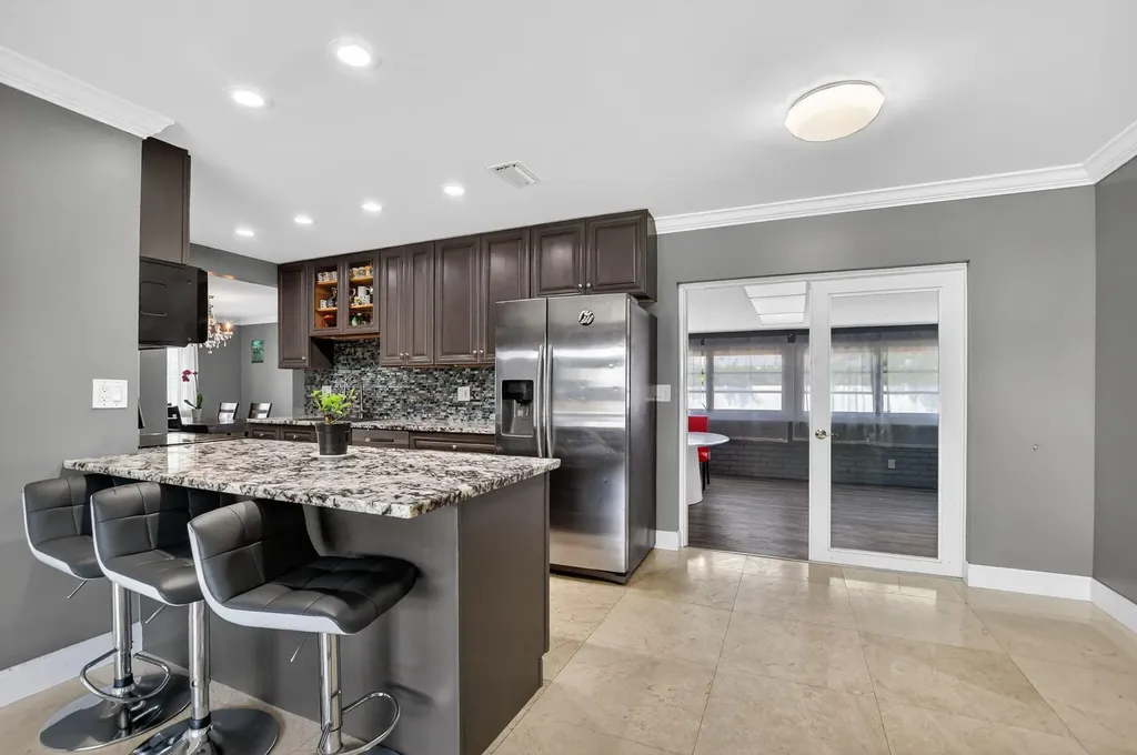257 SW 5th Street Boca Raton FL 33432