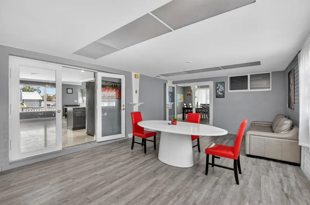 257 SW 5th Street Boca Raton FL 33432