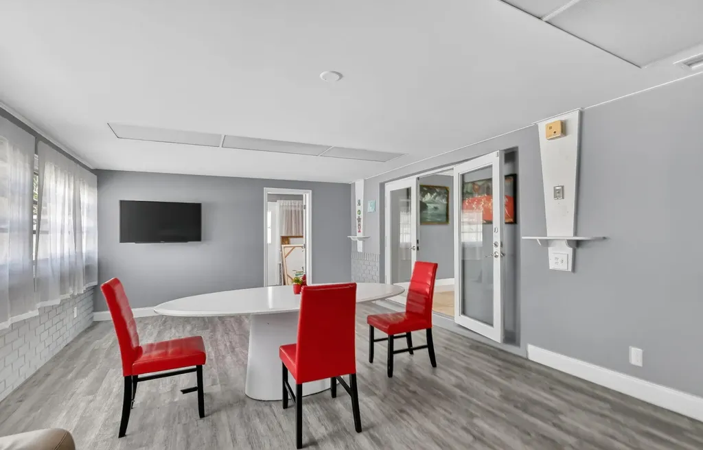 257 SW 5th Street Boca Raton FL 33432