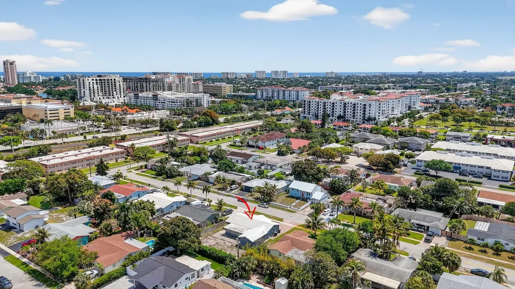 257 SW 5th Street Boca Raton FL 33432