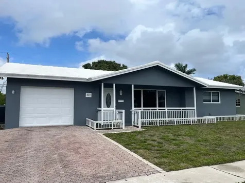 257 SW 5th Street Boca Raton FL 33432