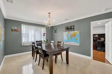 257 SW 5th Street Boca Raton FL 33432