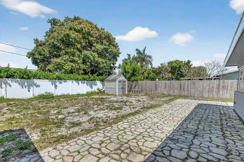 257 SW 5th Street Boca Raton FL 33432