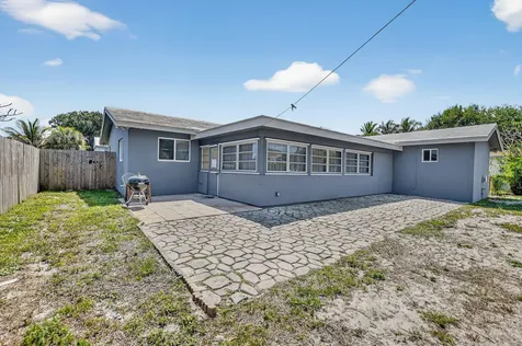 257 SW 5th Street Boca Raton FL 33432