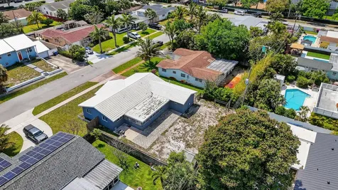257 SW 5th Street Boca Raton FL 33432