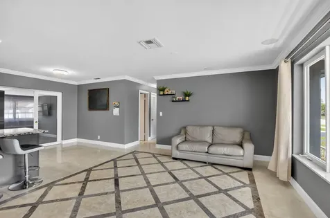 257 SW 5th Street Boca Raton FL 33432