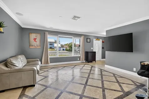 257 SW 5th Street Boca Raton FL 33432