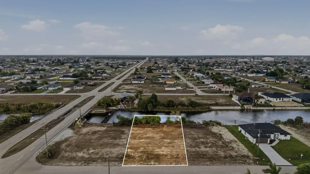 1525 NW 17th Street Cape Coral FL 33993