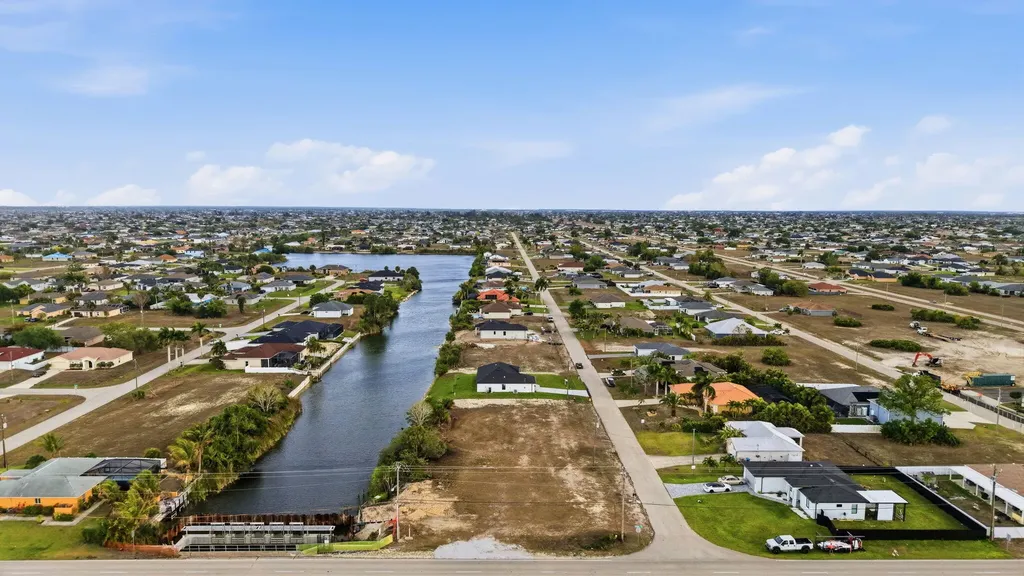 1525 NW 17th Street Cape Coral FL 33993