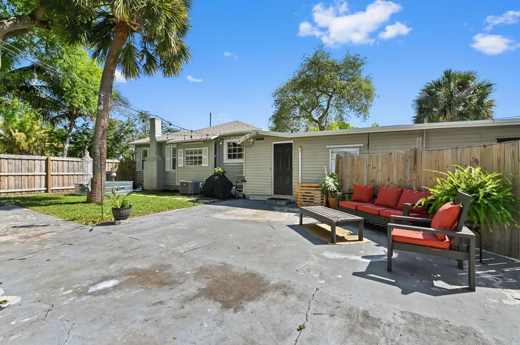 1501 N D Street Lake Worth Beach FL 33460