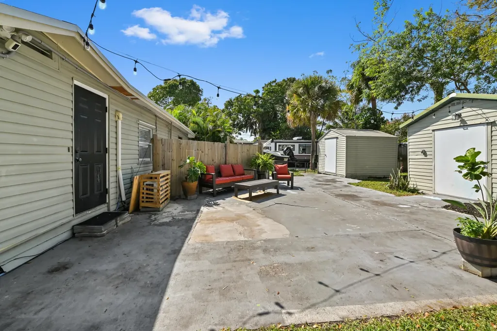 1501 N D Street Lake Worth Beach FL 33460