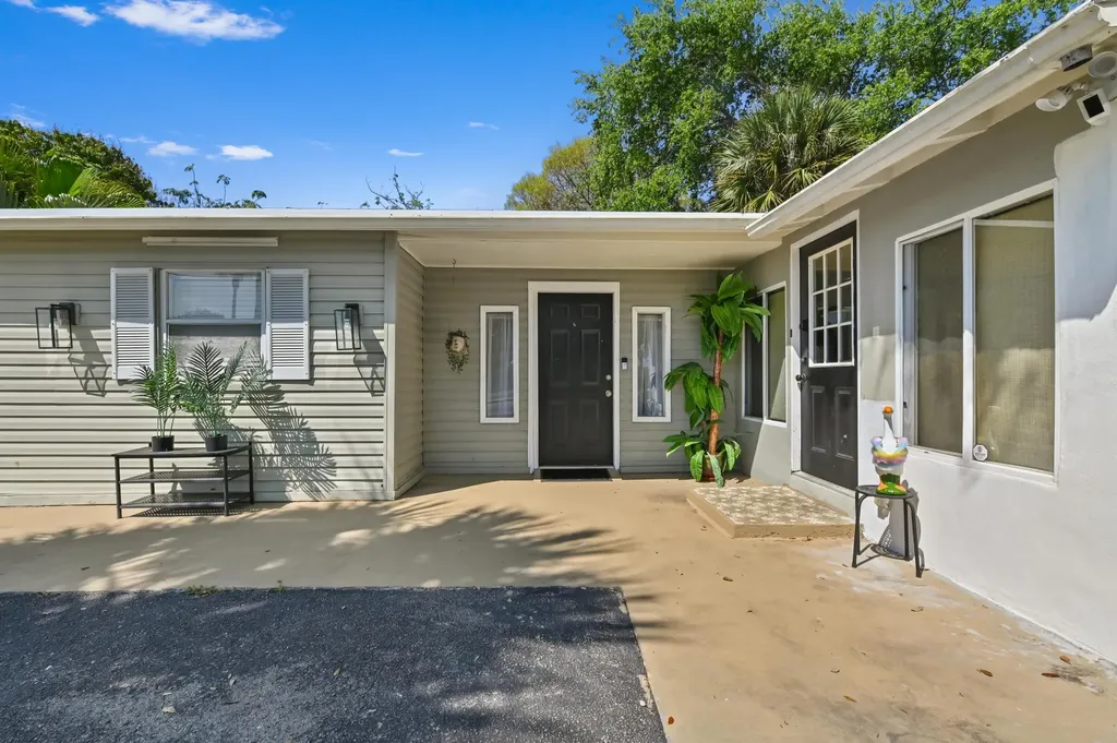 1501 N D Street Lake Worth Beach FL 33460
