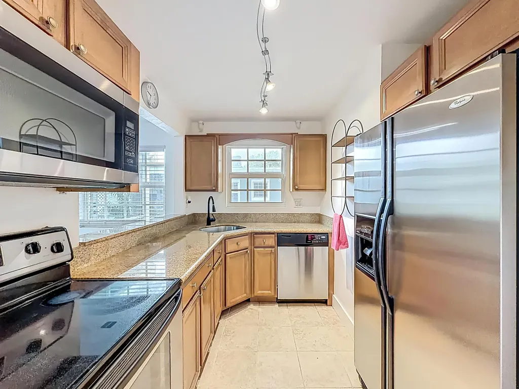 305 SE 11th Avenue Pompano Beach FL 33060