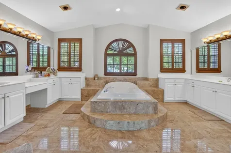 19139 2 River Lane Boca Raton FL 33498