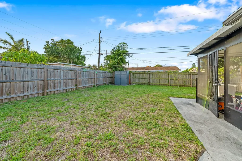 5042 Eadie Place West Palm Beach FL 33407