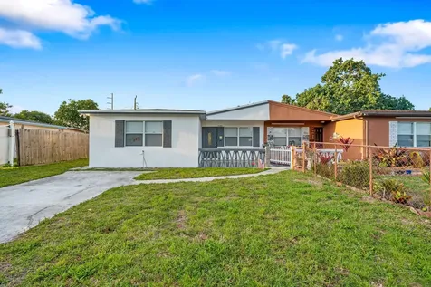 5042 Eadie Place West Palm Beach FL 33407