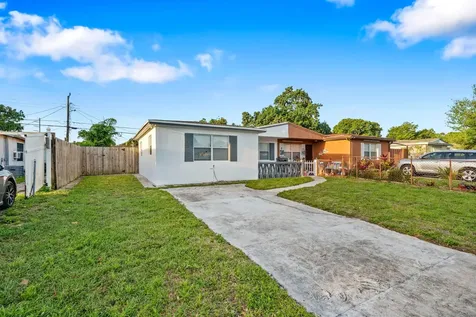 5042 Eadie Place West Palm Beach FL 33407