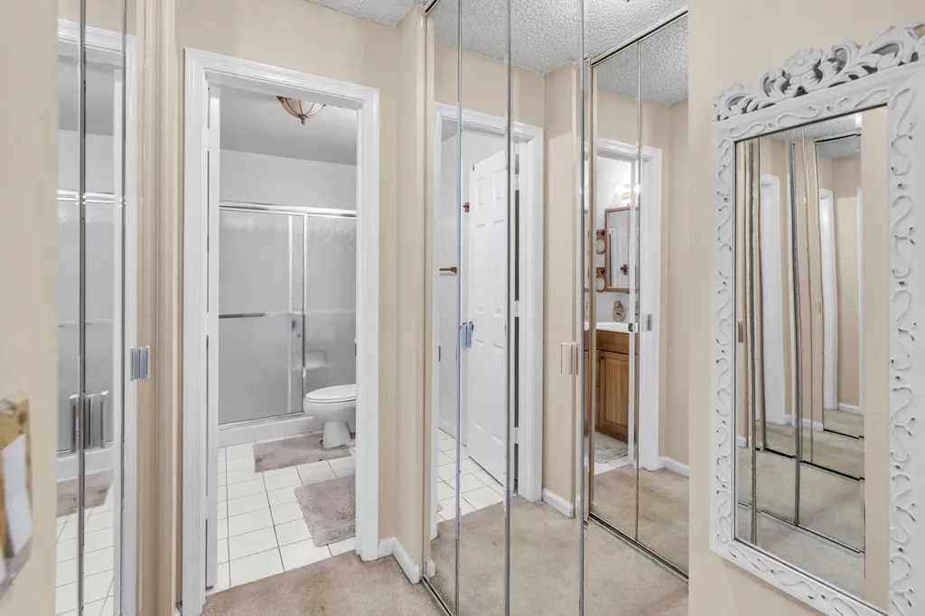 3 Vía De Casas Sur Boynton Beach FL 33426