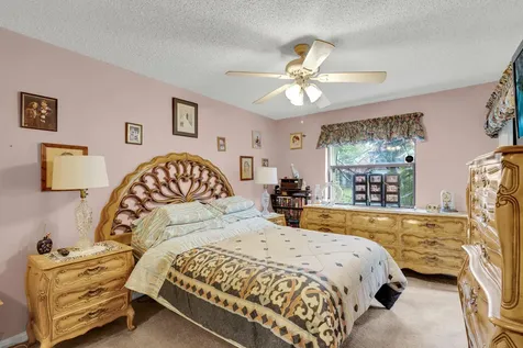 3 Vía De Casas Sur Boynton Beach FL 33426