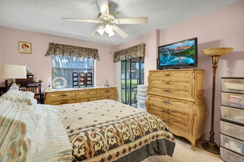 3 Vía De Casas Sur Boynton Beach FL 33426